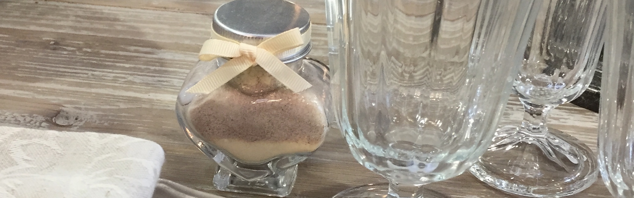 17778f00-0722-41a0-87c3-24ea8afaf3e9-table setting.jpg