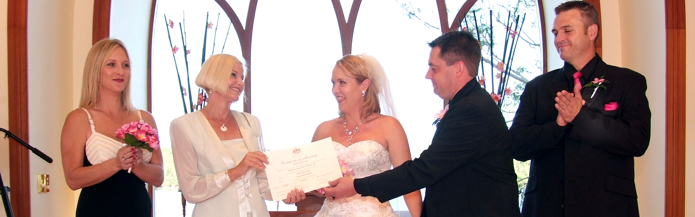 24d4234f-8a3c-45bd-8844-f2920441df37-Donna and Stuart presenting cert.JPG