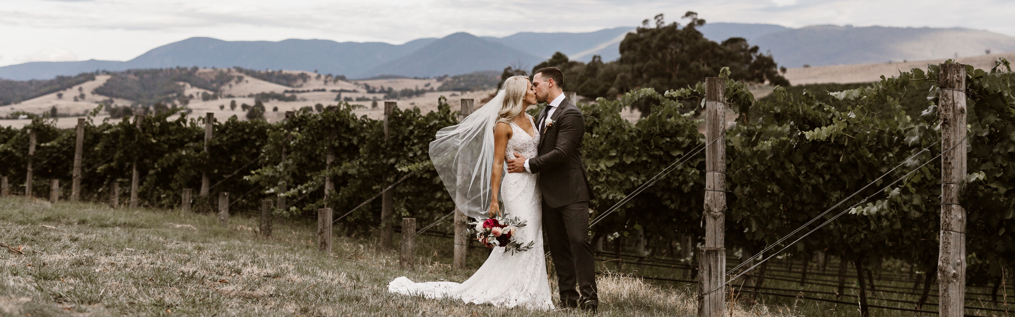 28ec49e6-7df8-4cd0-9dff-9bfbd1d6a2cb-Kate & Brad - Balgownie Estate-5 - Copy.jpg