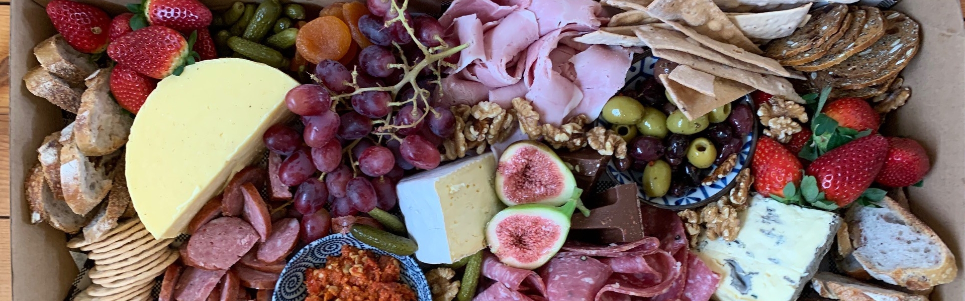 48d5e320-fa18-4ab5-8404-8cd5ae6ebf83-large box.jpg