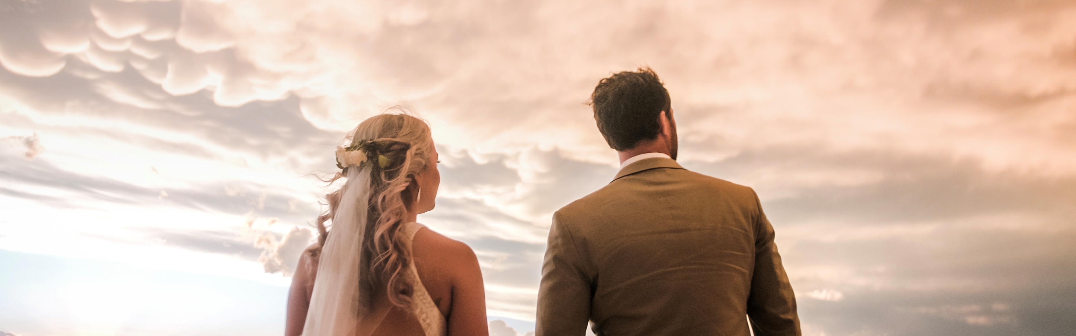 552f0bc7-9380-4c01-9549-296c91e25d01-holding hands.jpg