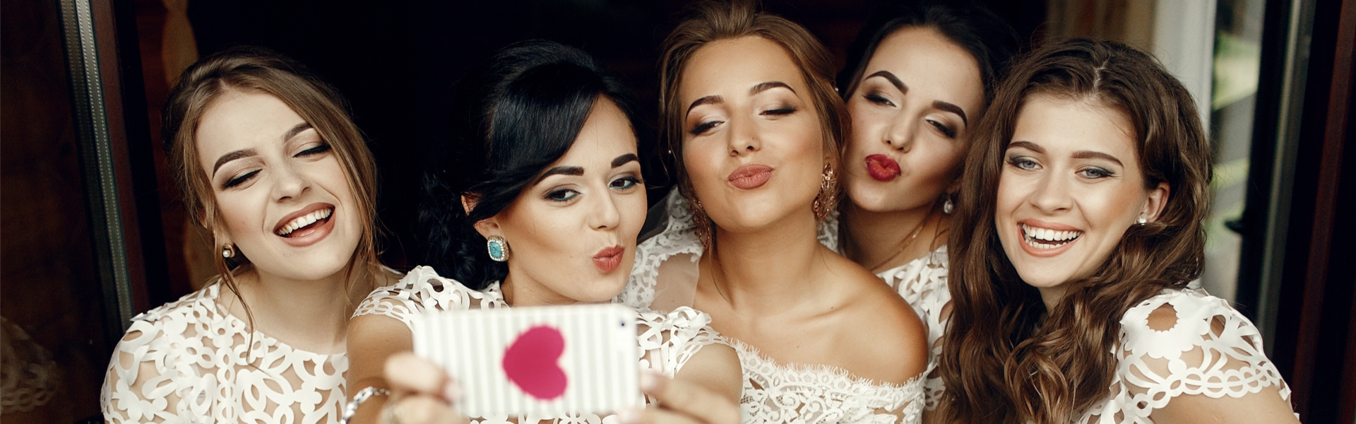 86ef6d20-41a9-40db-8f49-347460bb40cd-hero shot AA.jpg