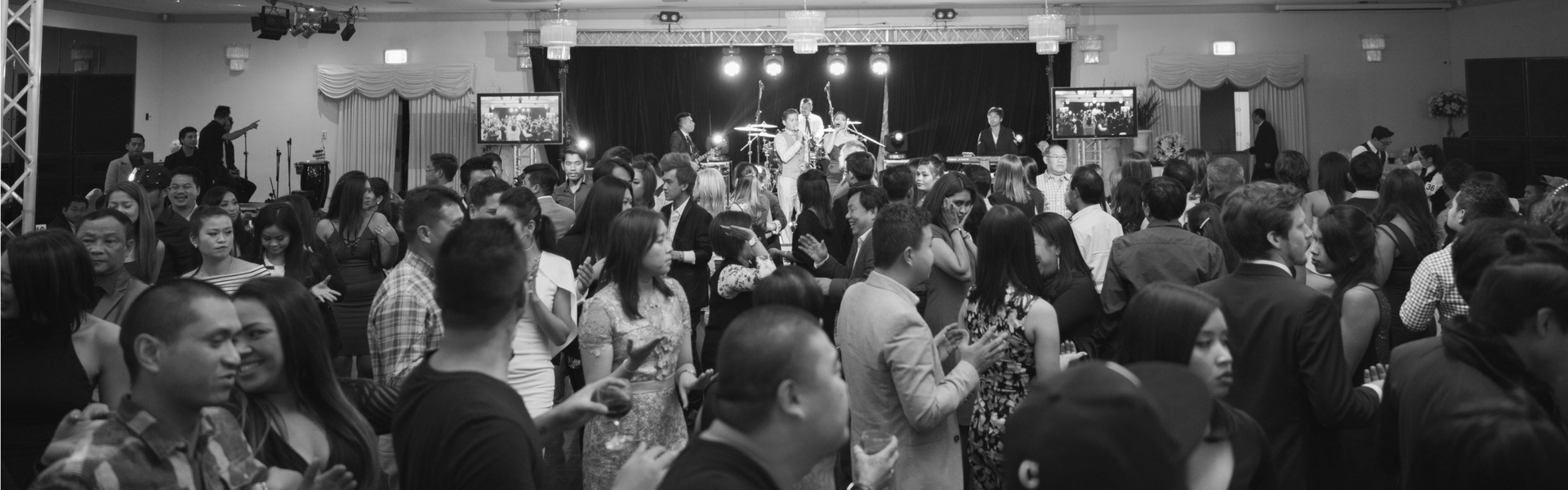 9f90dbc6-89a1-4b57-a0d3-64f8b935a218-Crowd.png