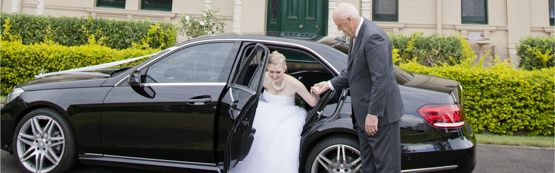 Bride arrival at venue