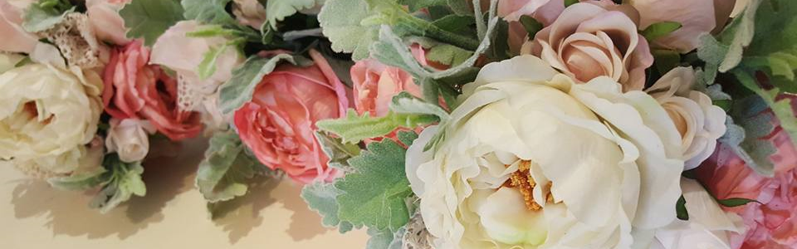 Lilies and Lace Weddings