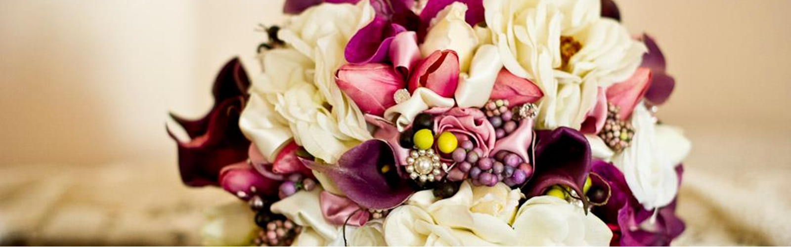 Lilies and Lace Weddings