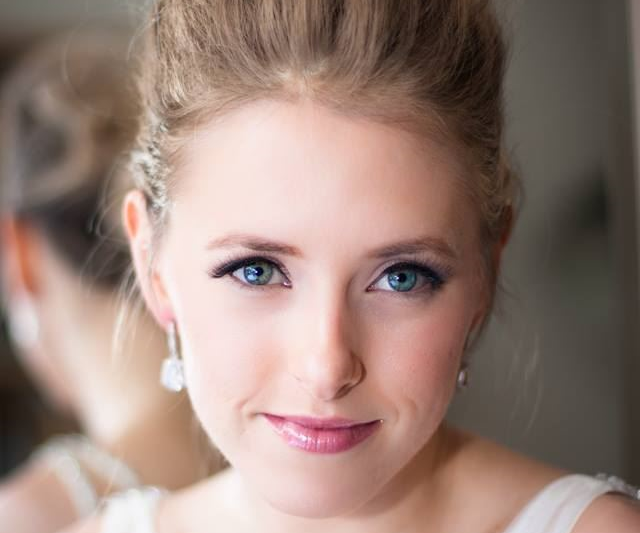 Ellinda C Makeup Artist