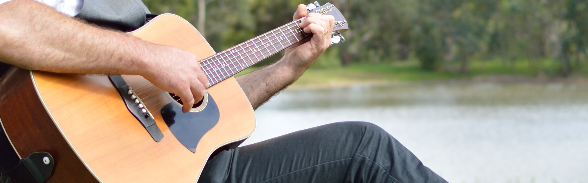 Shannon Lloyd Acoustic