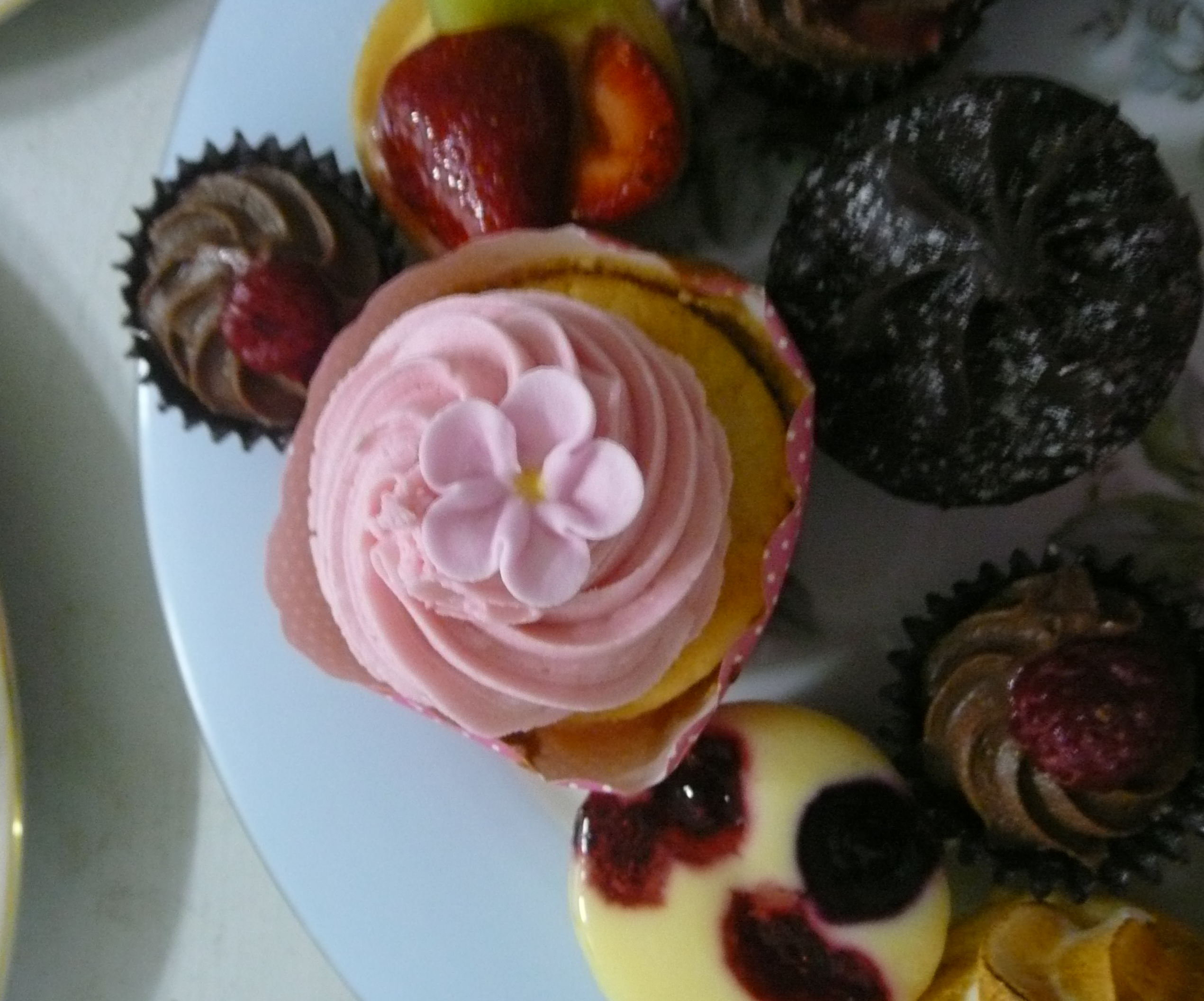 Treat to eat catering