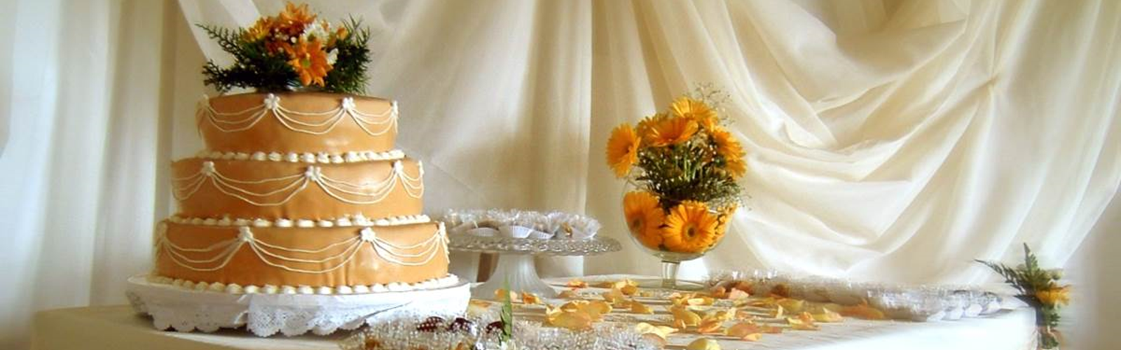 Wedding Cake Table