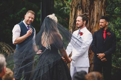 A Stand-up Celebrant SupplierProfileLive Marriage Celebrants