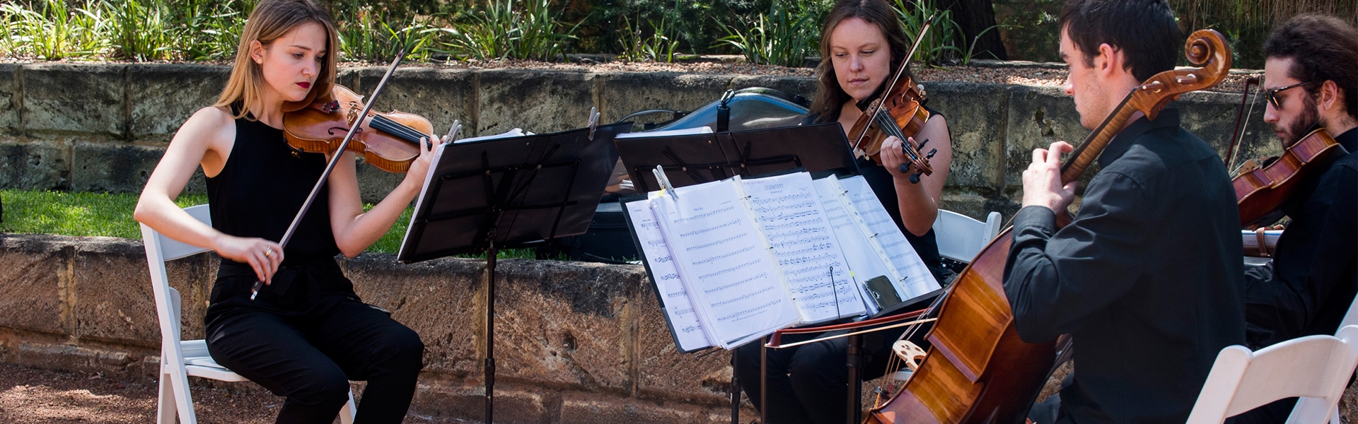 a901ab21-09f4-4a19-8d19-65d0b607df4d-Easy Wedding Hero4.jpg