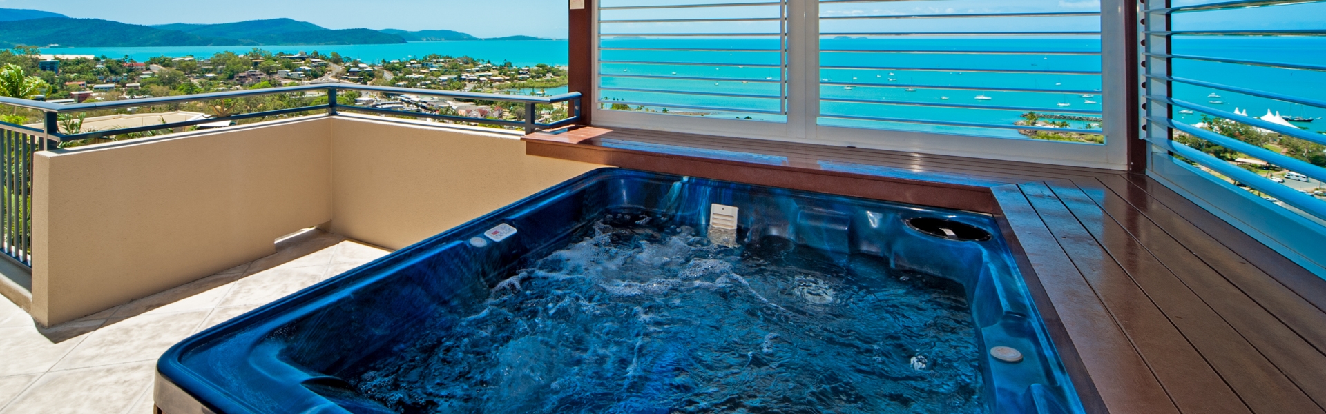 ae190009-c983-439b-9651-a6e67c80ee47-Balcony Jacuzzi.jpg
