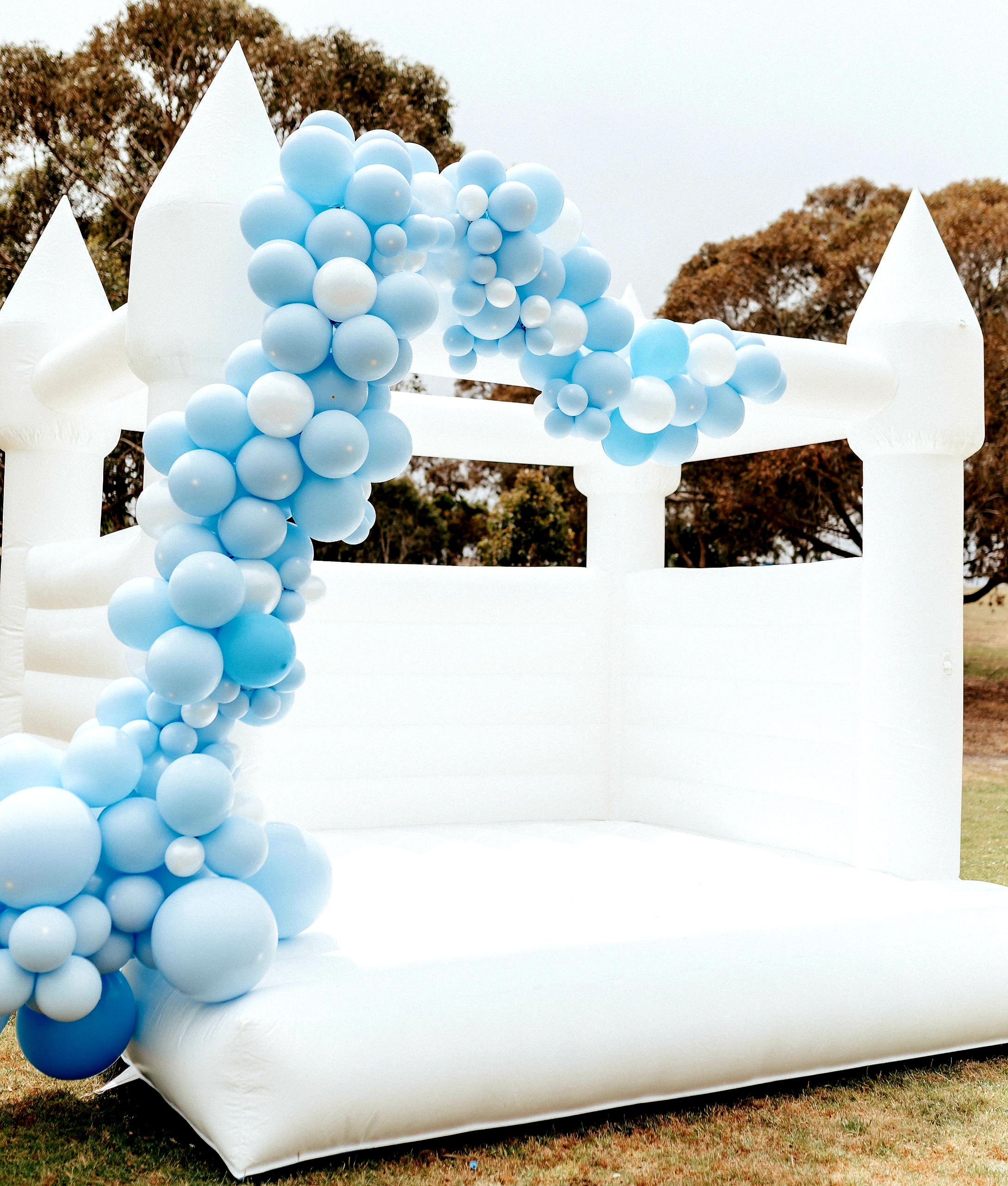 Alaska's White Castles SupplierHero Wedding Hire