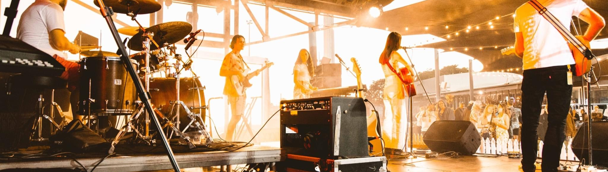 Amber Farnan SupplierHero Wedding Music