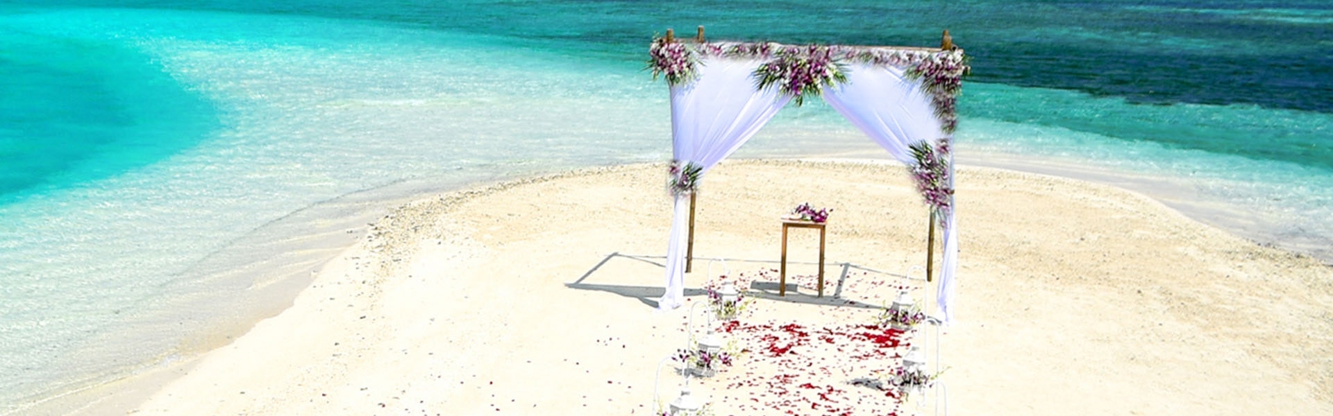 beach-beach-wedding-bird-s-eye-view-blue-169195-d42eaae3-3241-4da9-bbed-b5808a9ce6be.jpg