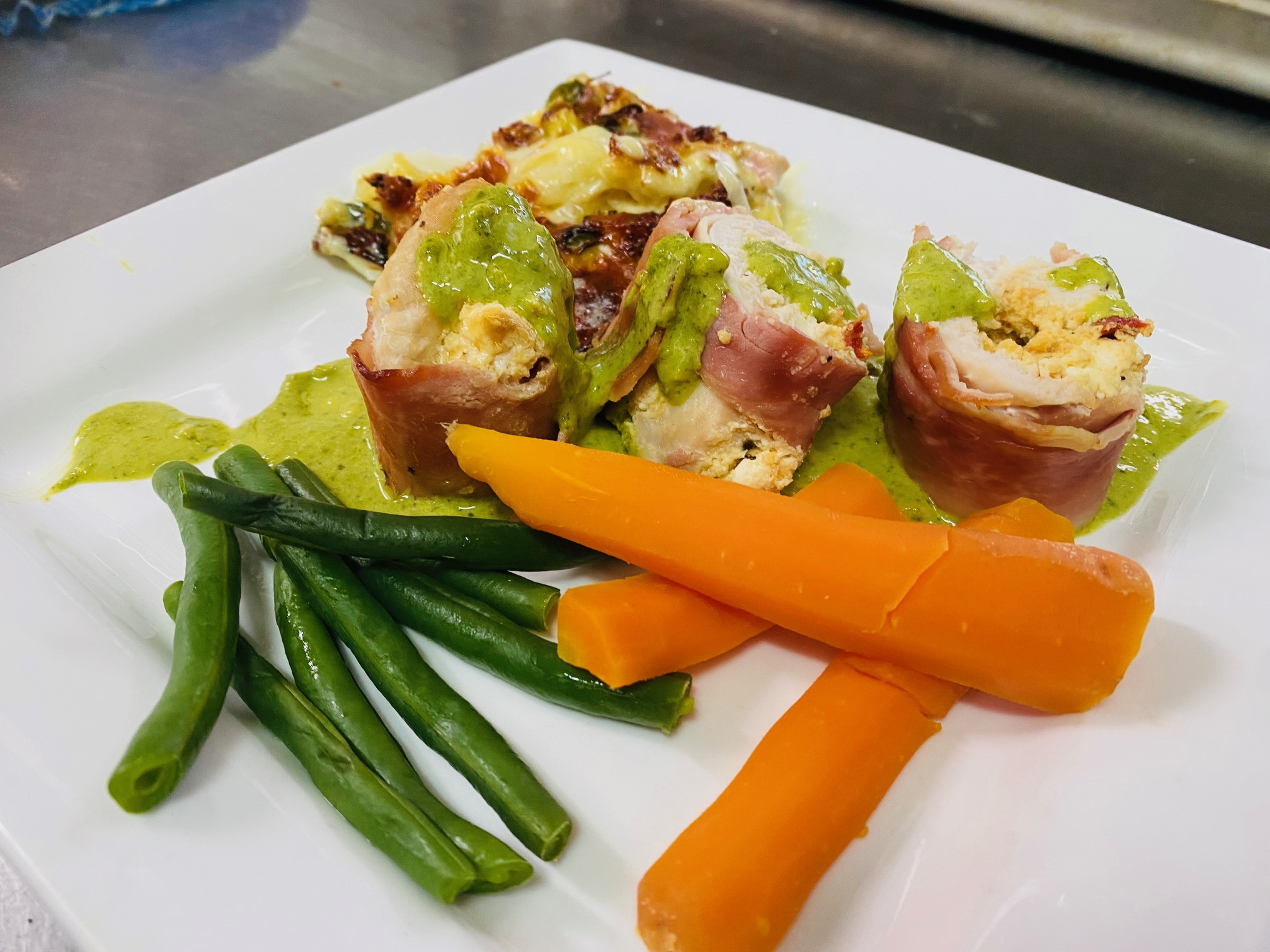 Catering By Fresh Daily Dinners SupplierHero Wedding Caterers