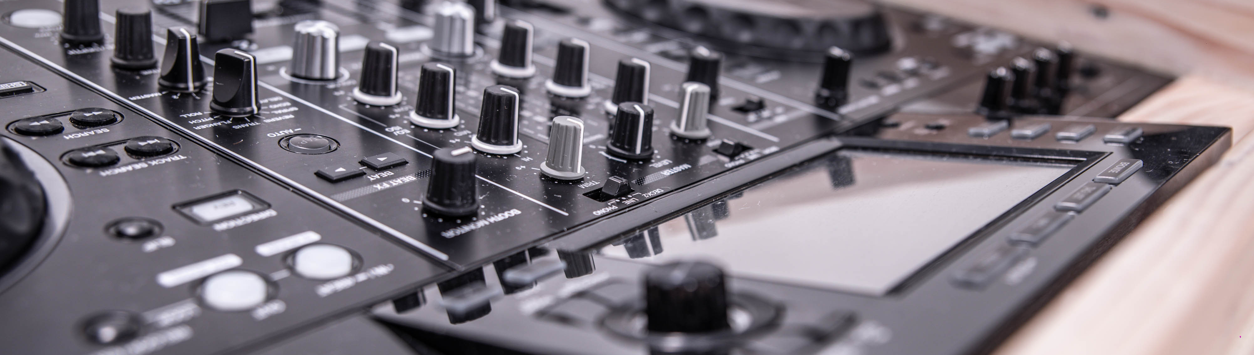 Celebrate Entertainment SupplierHero Wedding Music