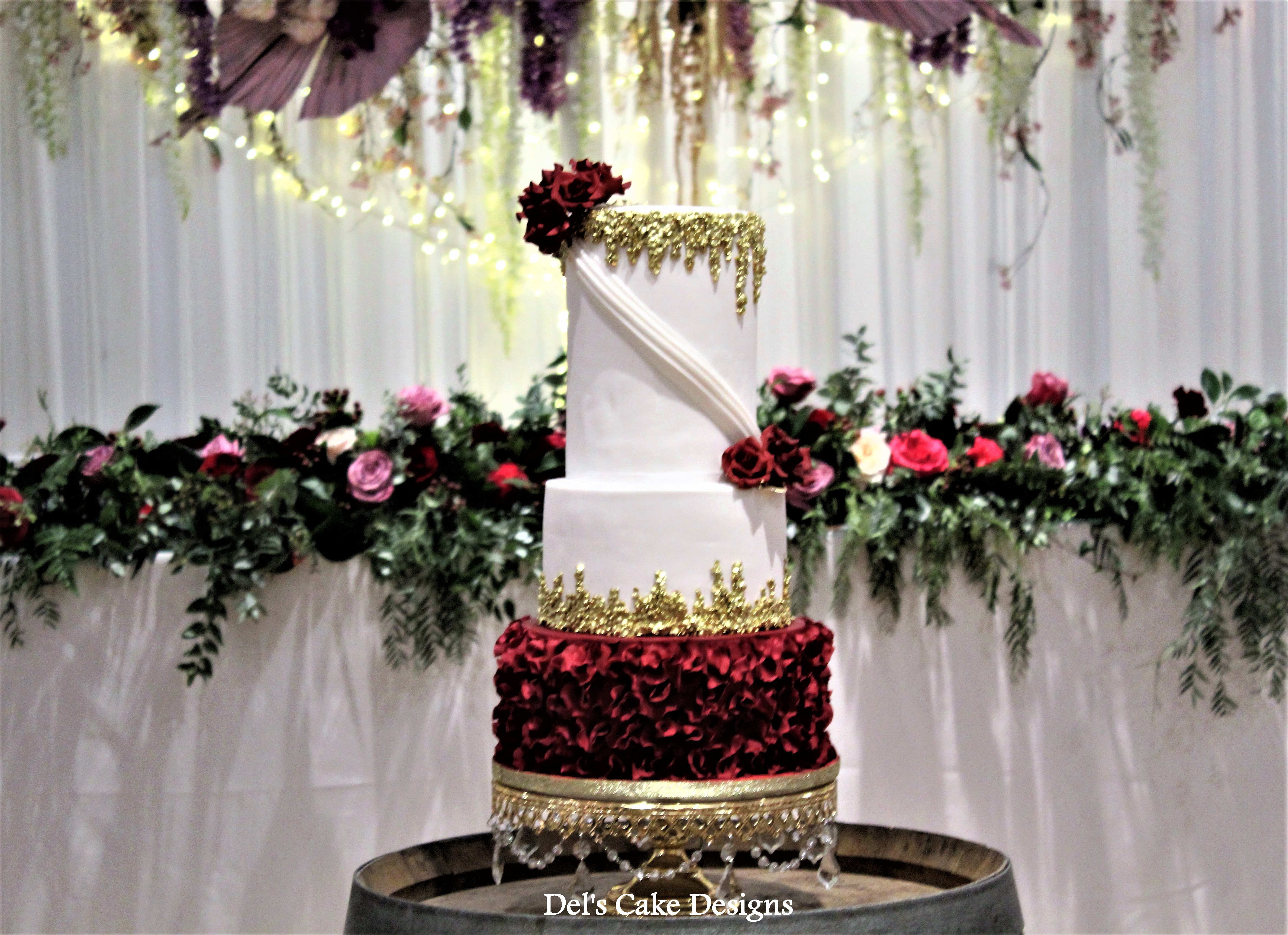 Del's Cake Designs SupplierHero Wedding Cakes