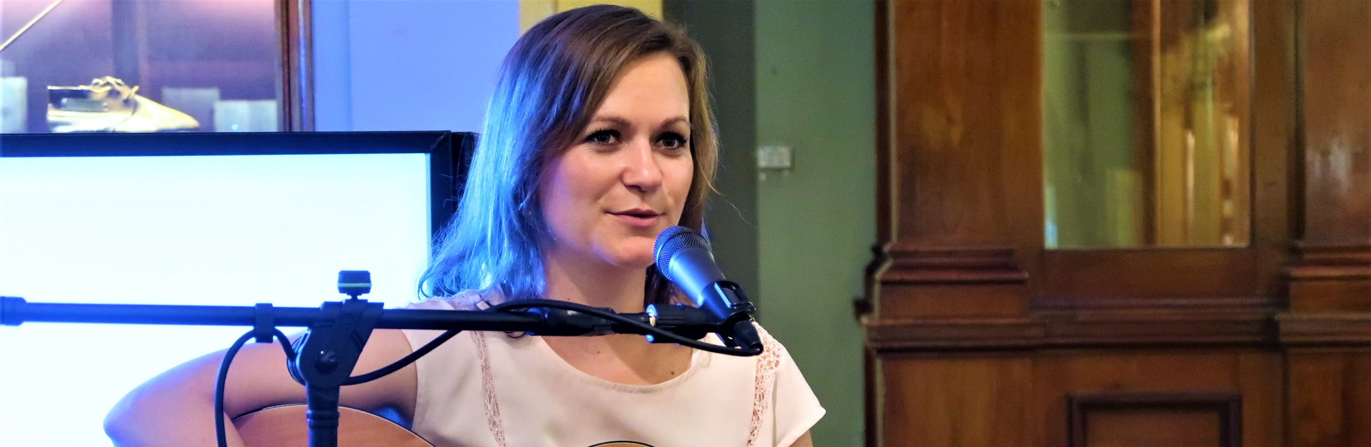 Deviation Acoustic SupplierHero Wedding Music