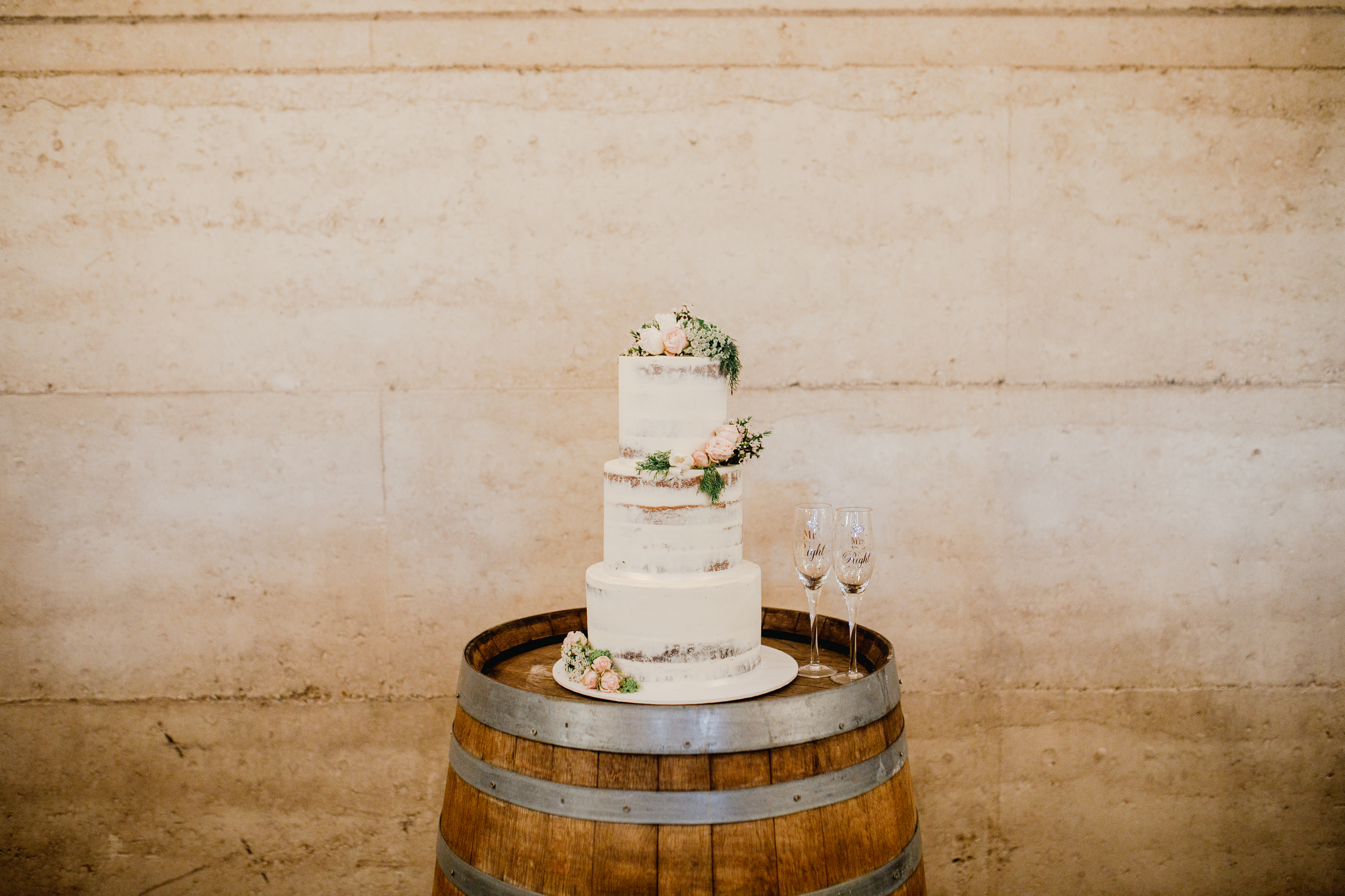 Dragonfly Cakes SupplierHero Wedding Cakes