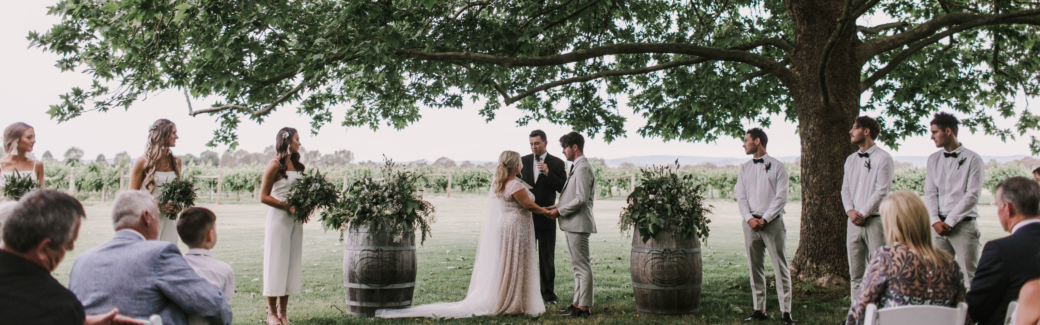 e0dd52dd-3648-4c52-adaa-613538a67ac2-rsz_1ceremony_brown_brothers_wedshed.jpg