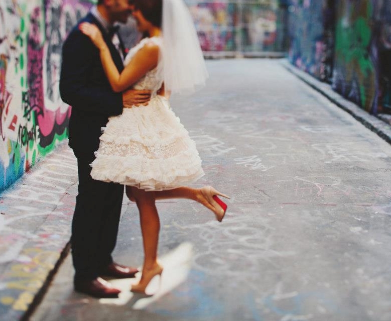 ANAESSIA CARNIVEL - Non Traditional Bridal Design