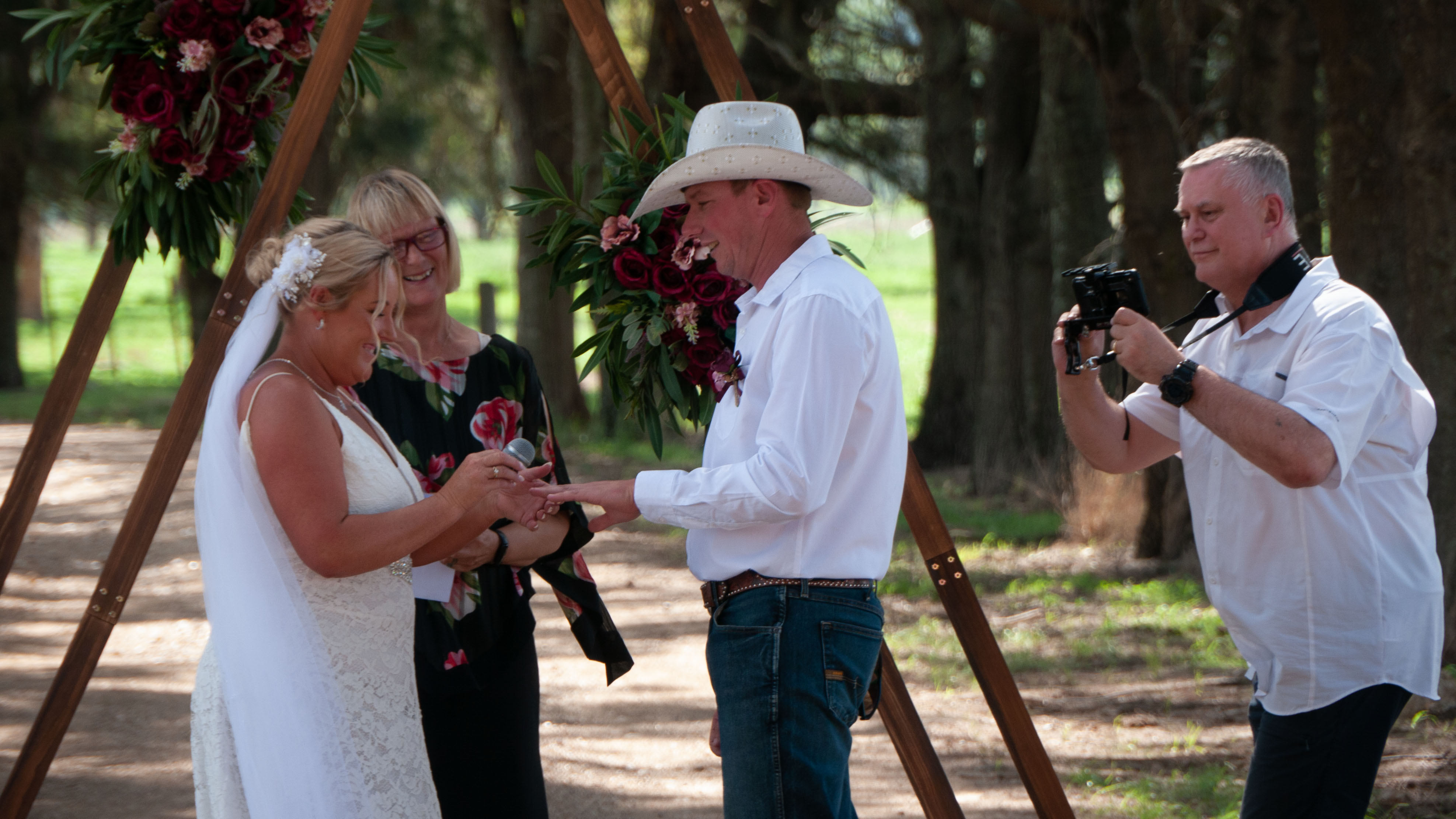 Elizabeth Halley Civil Cermonies SupplierHero Marriage Celebrant