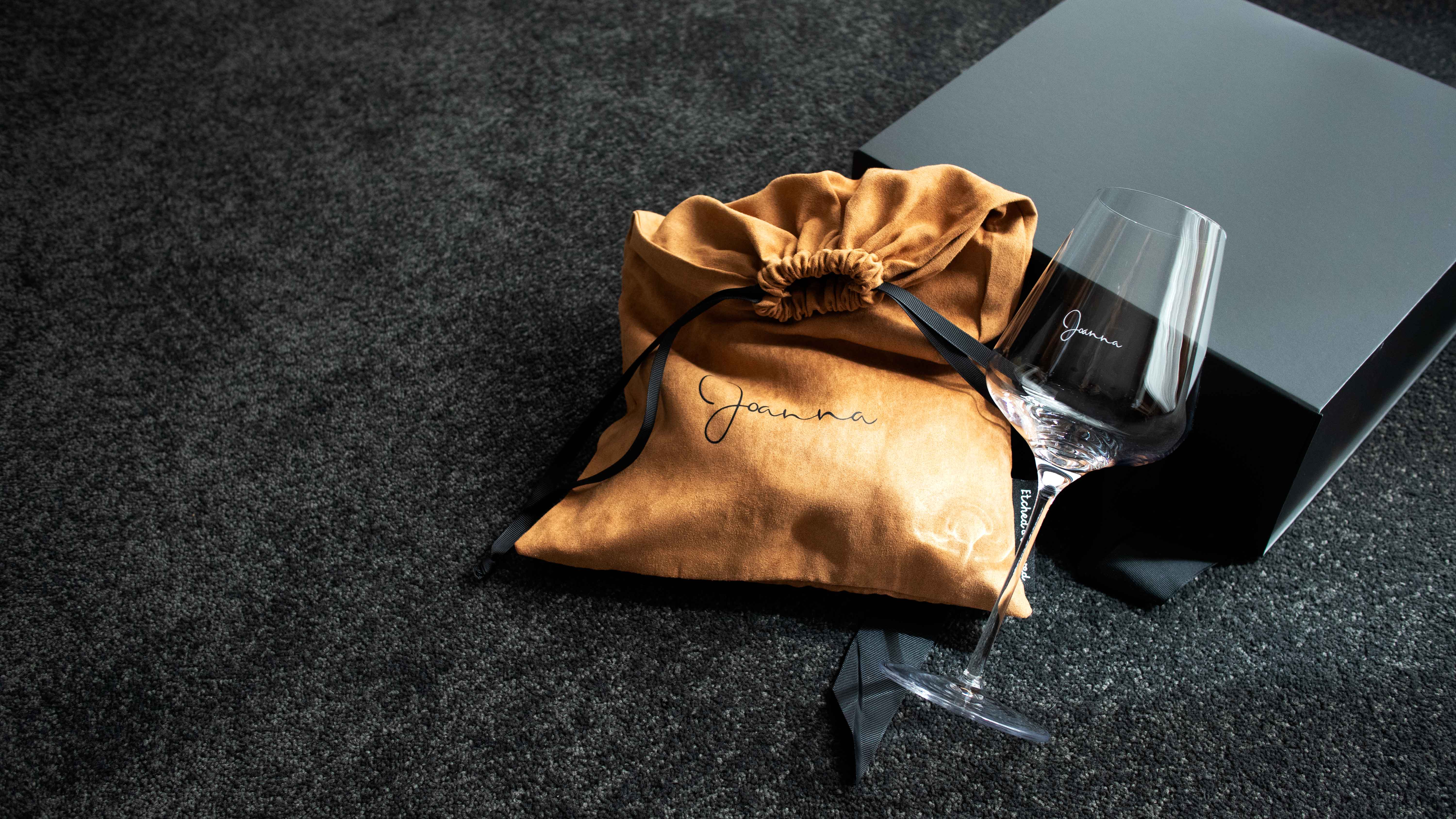 Etched & Sleeved SupplierHero Wedding Services