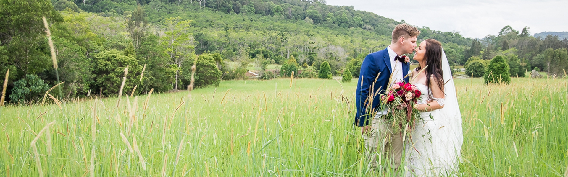 f3acc859-94f4-4678-ab78-85b3d3f34bda-Easy Weddings Hero 1.jpg