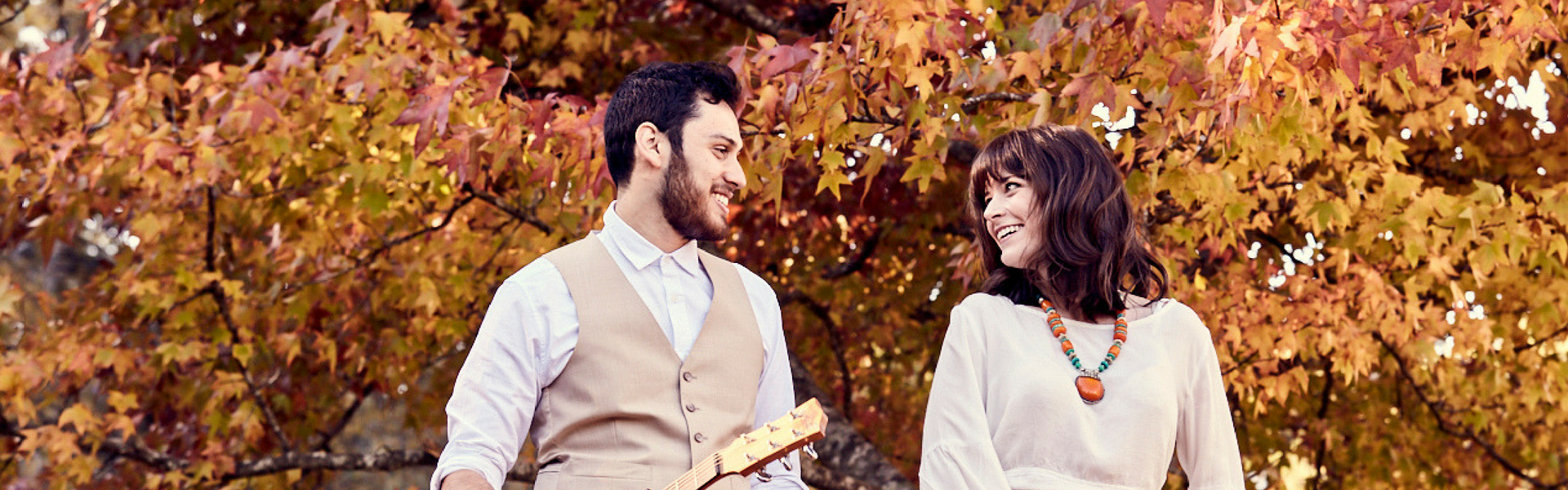 fb517ff1-8a86-42e5-a5fb-022740371b8b-hero image 2 easy weds.png