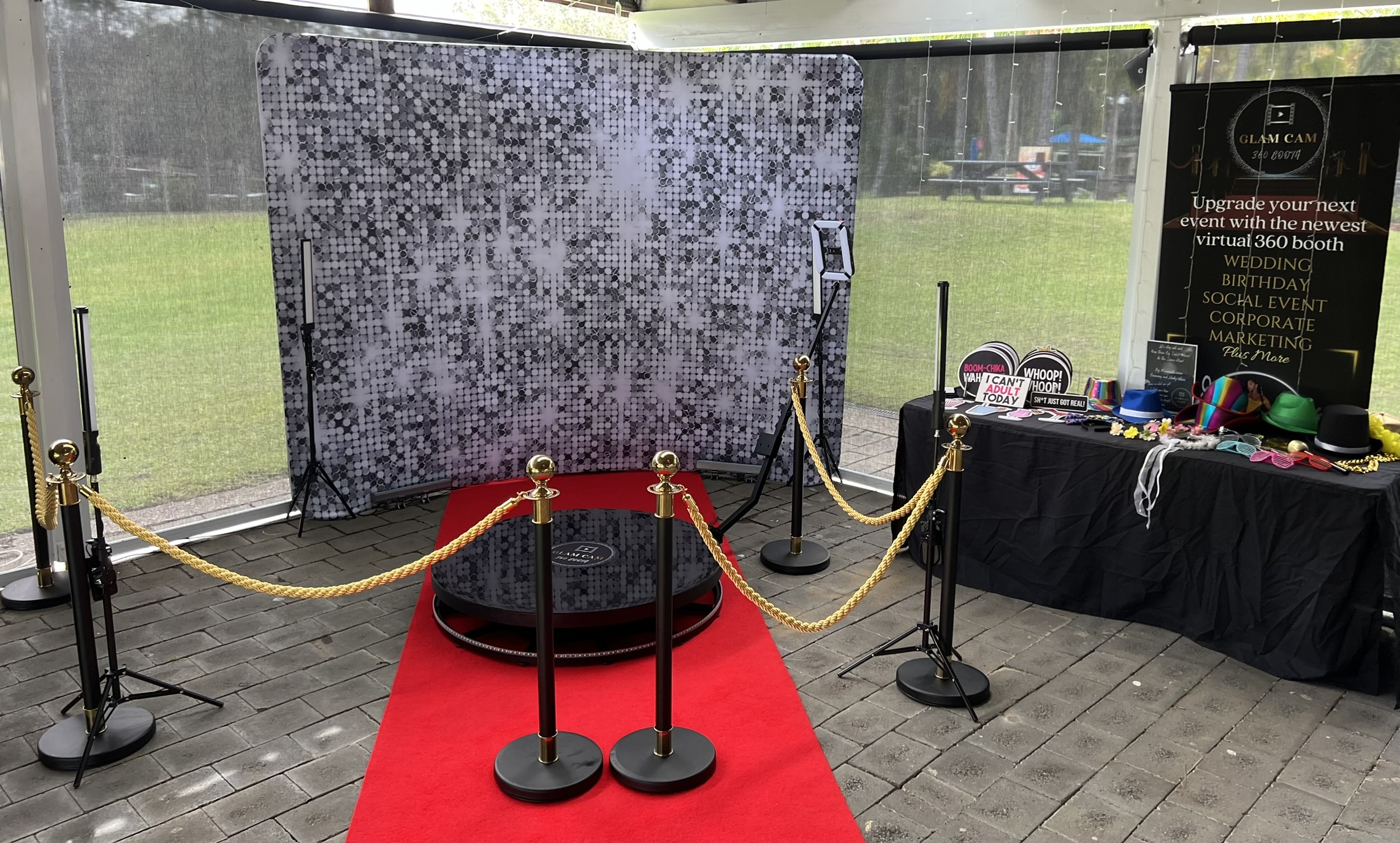 GLAM CAM BOOTH SupplierHero Wedding Photo Booth