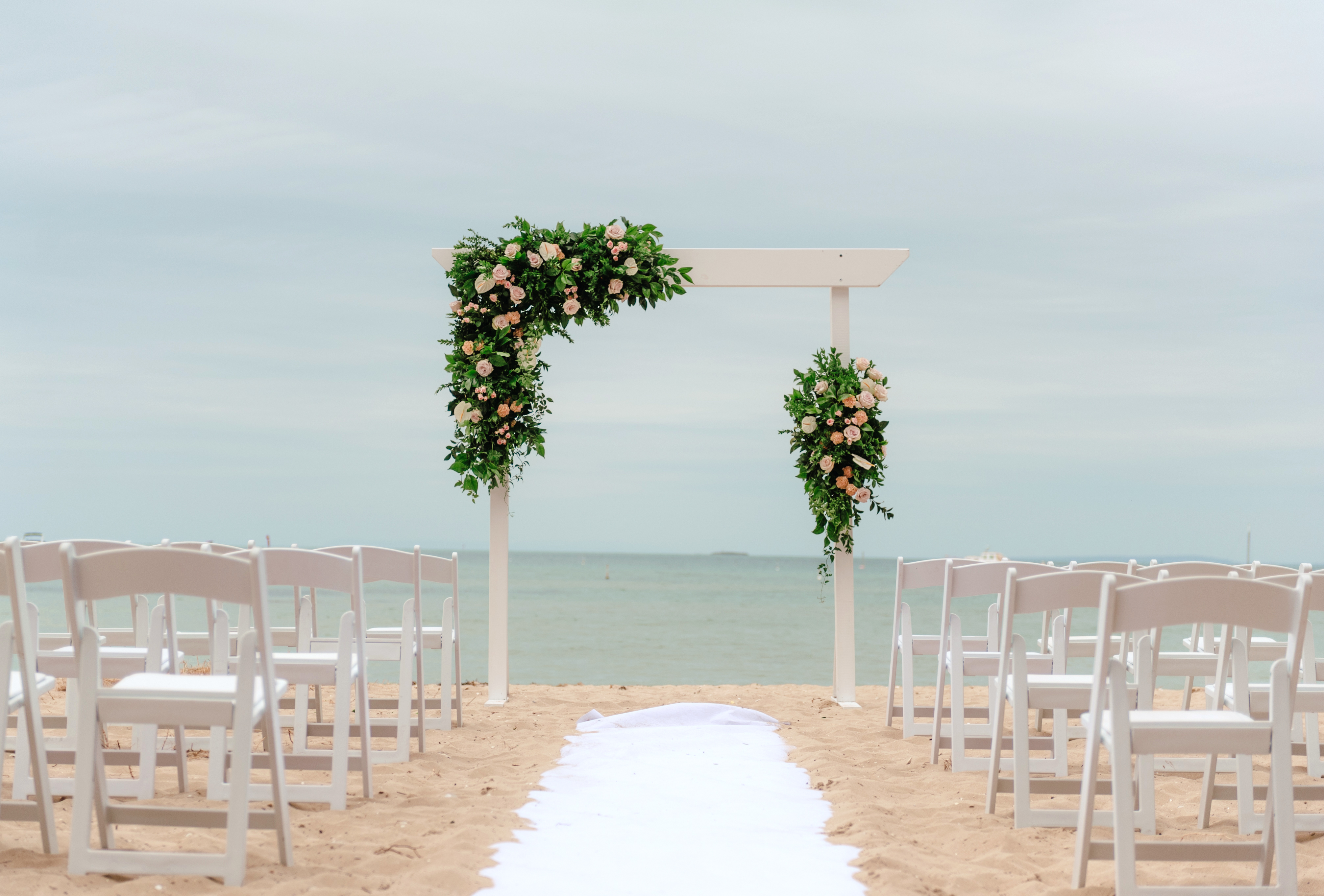 Half Moon Meadow SupplierHero Wedding Flowers