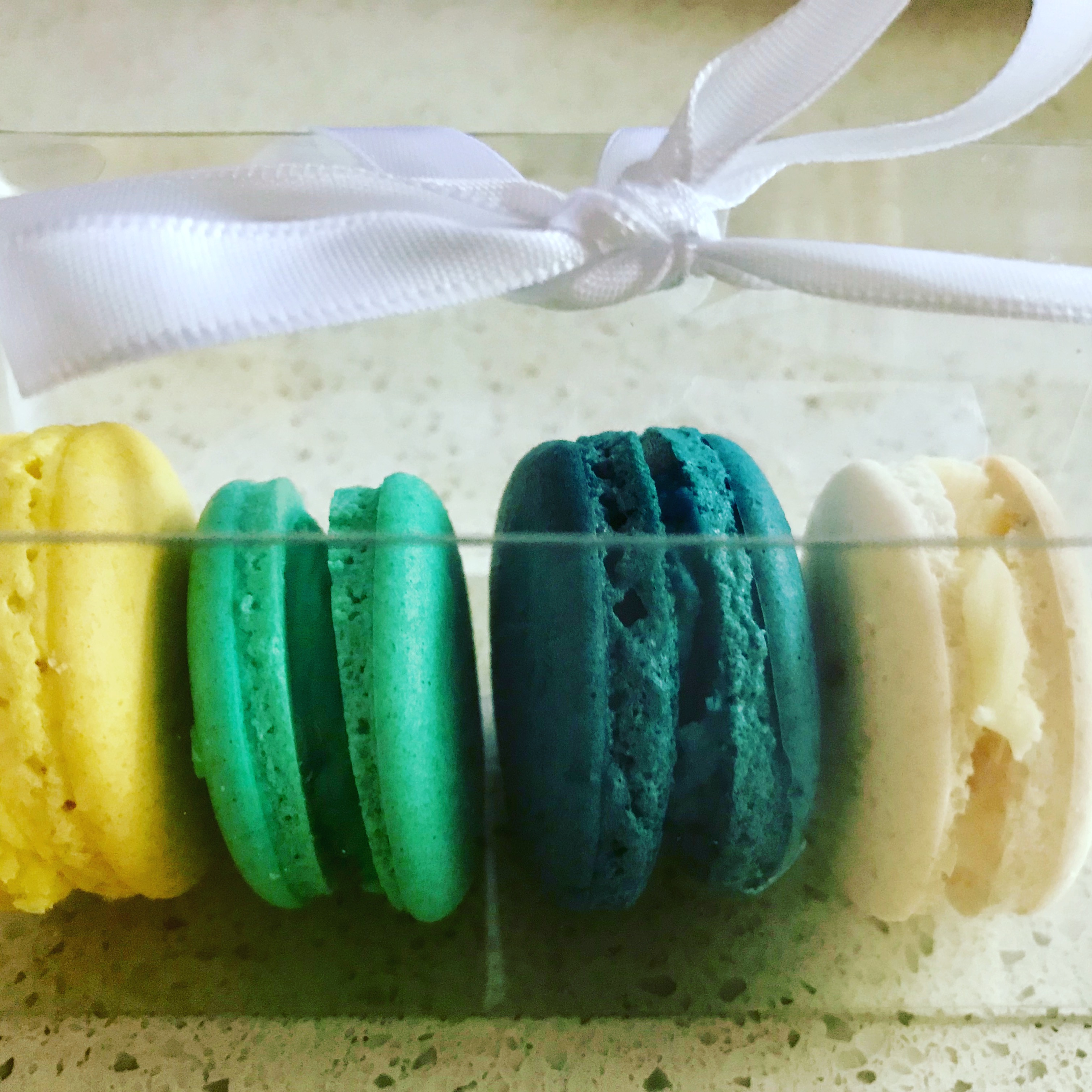 Hot Sugar Macarons SupplierHero Wedding Bomboniere