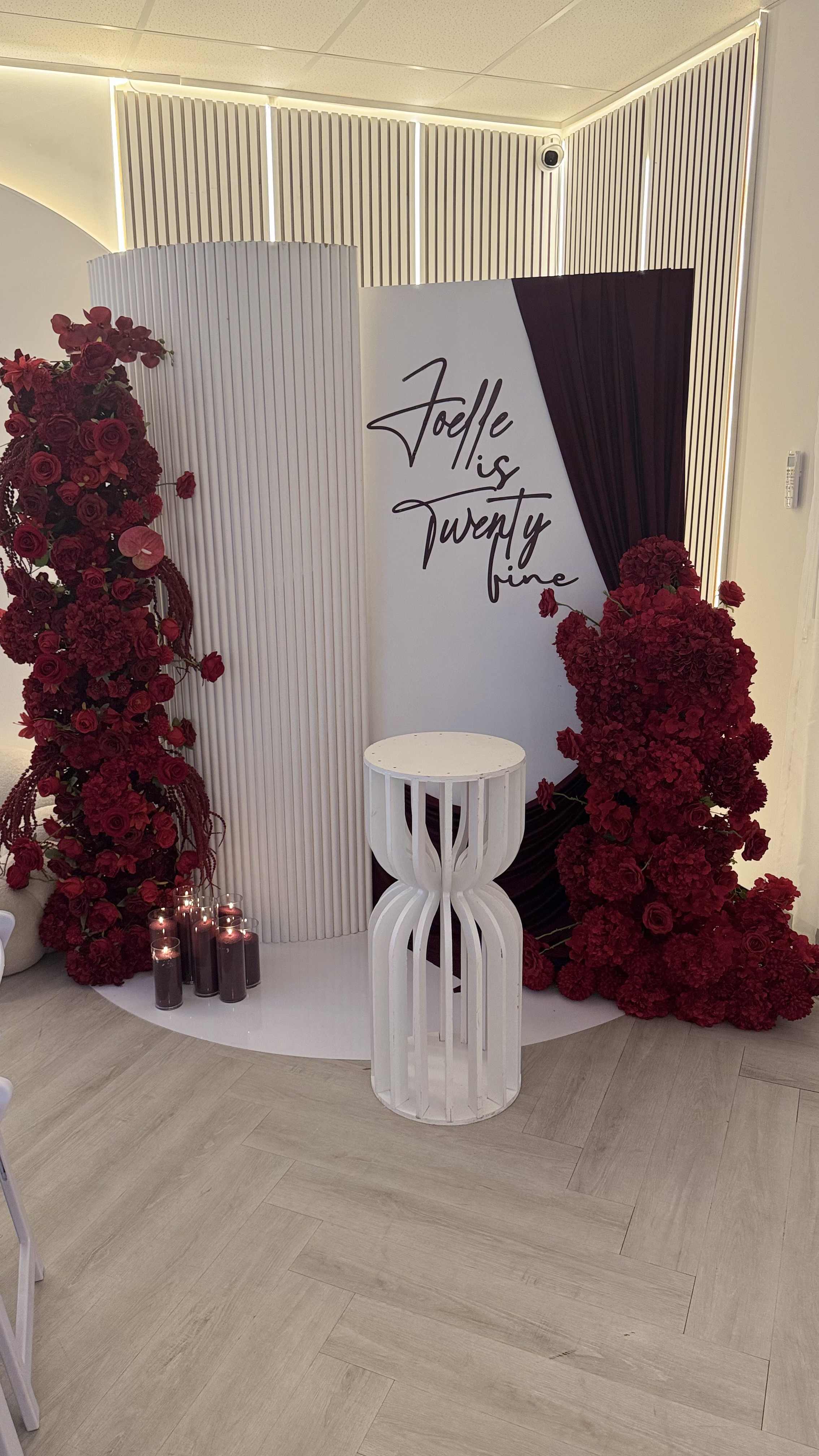Ideal Events Hire SupplierHero Wedding Decorations