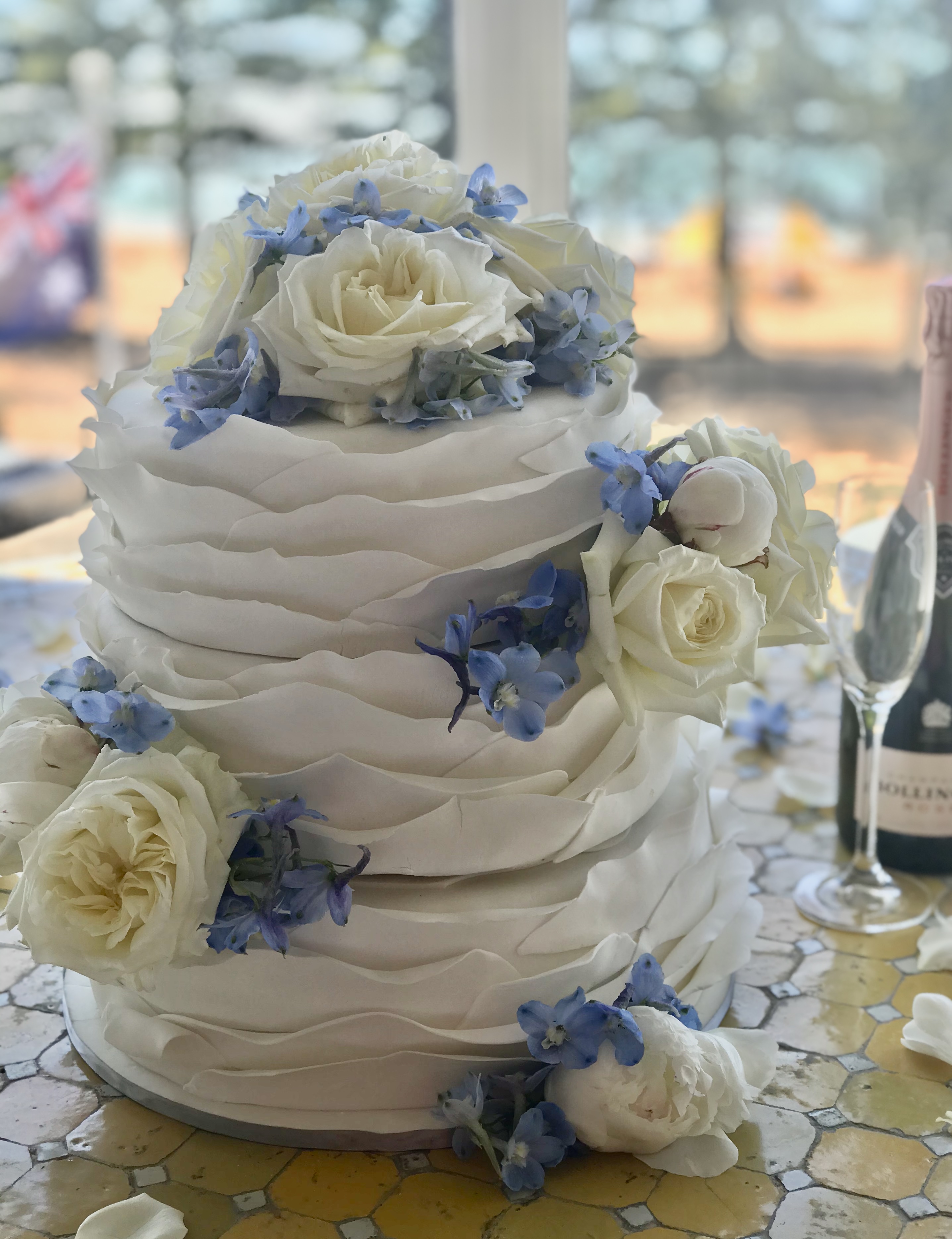 Katie's Cakes and Cookies SupplierHero Wedding Cakes