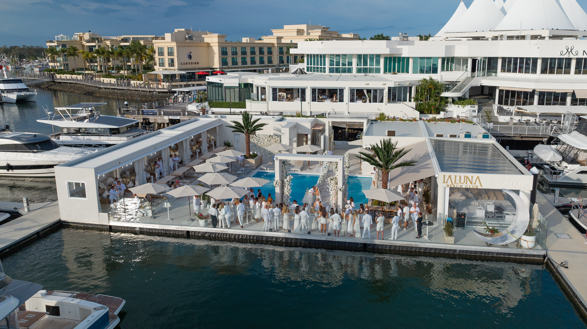 La Luna Beach Club SupplierHero Wedding Venues