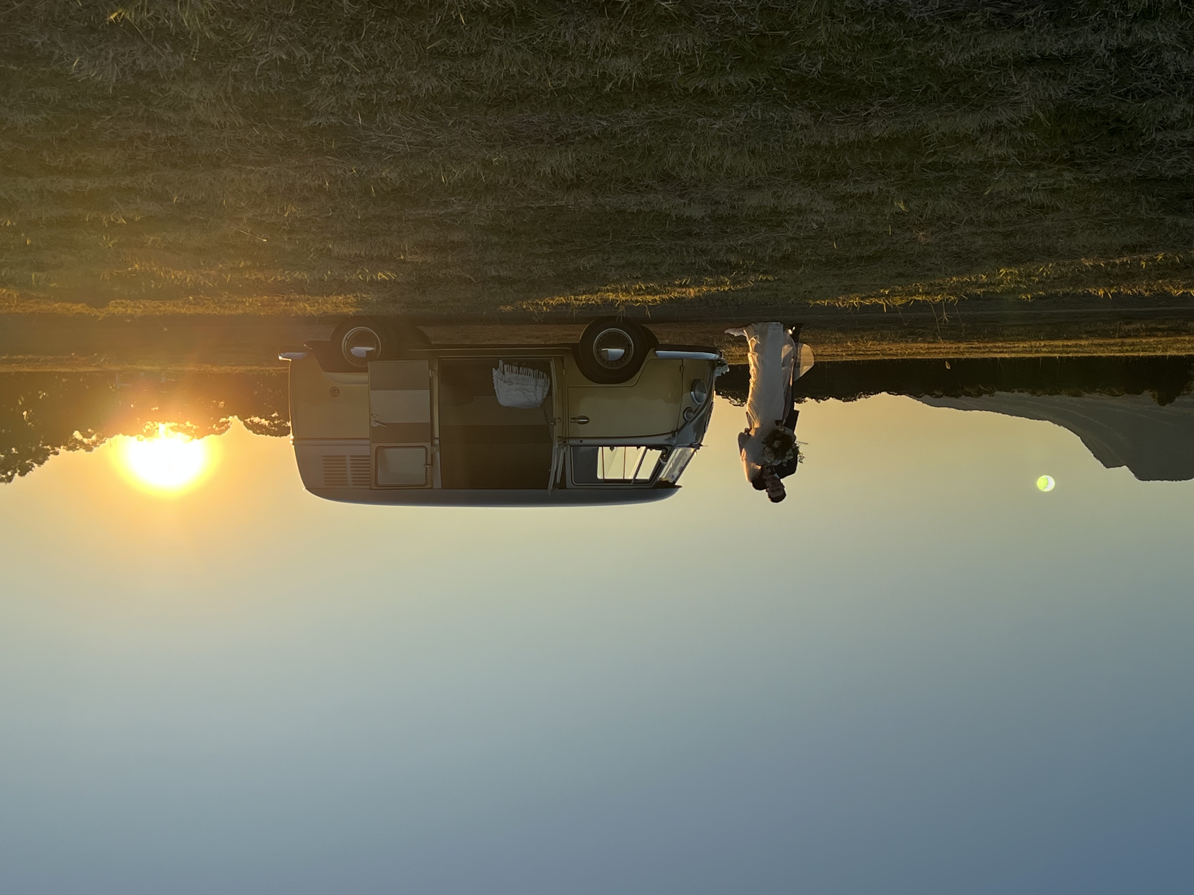 Lake Mac Kombis SupplierHero Wedding Cars