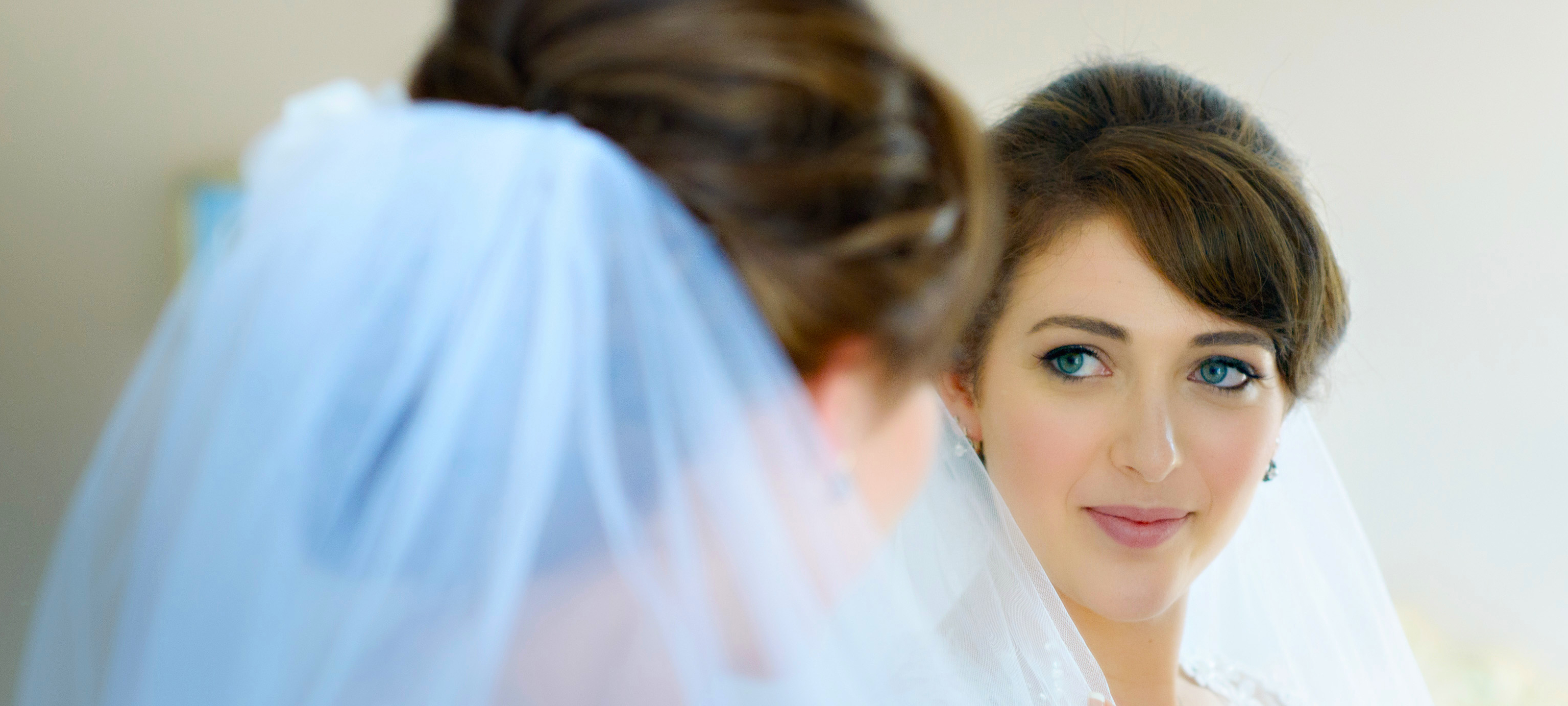 Le Fabulous SupplierHero Wedding Hair and Makeup