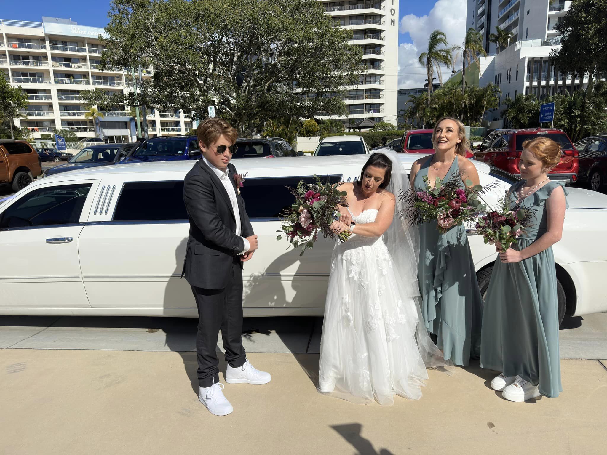 Limousines in Paradise SupplierHero Wedding Cars
