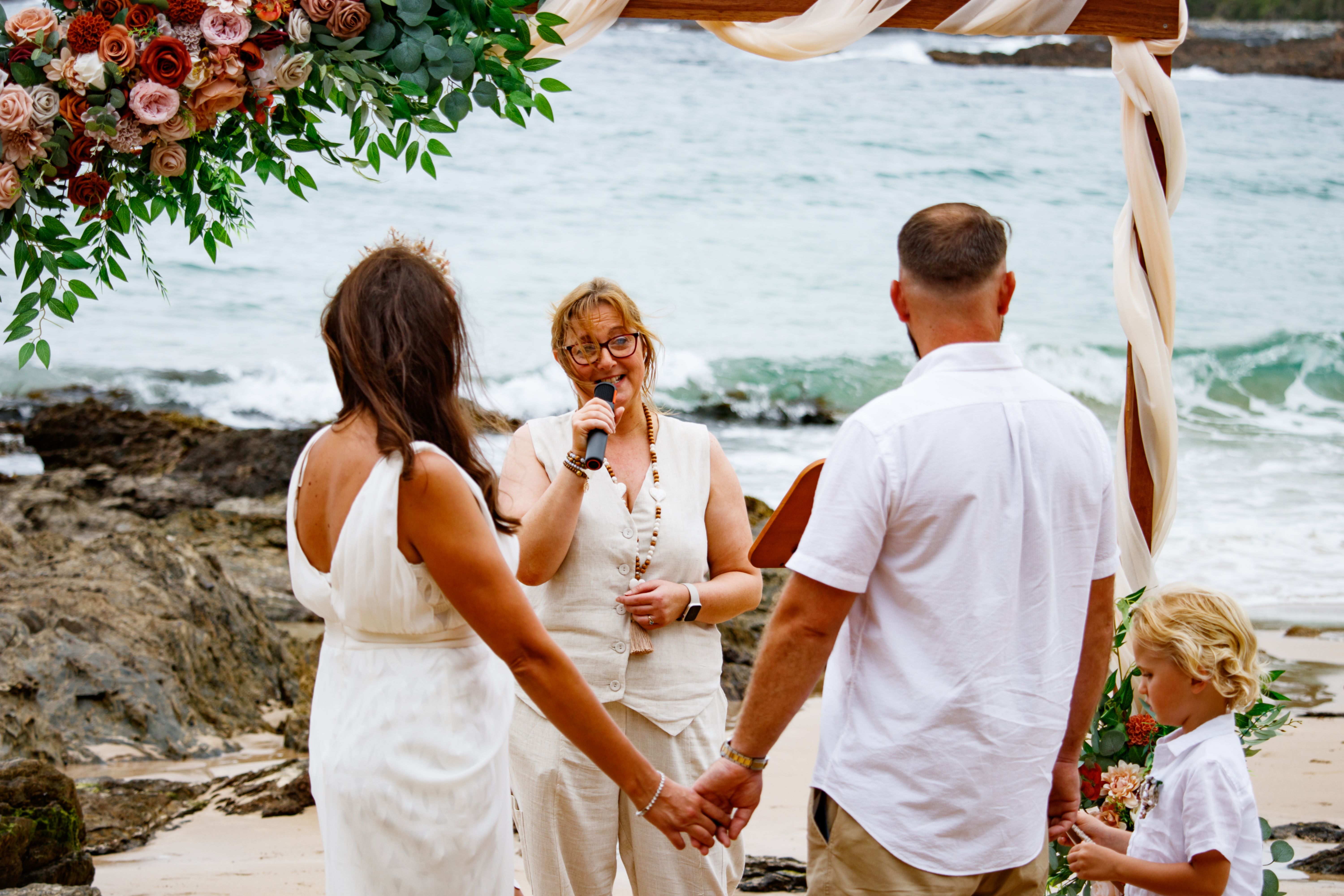 Lou Kennedy Celebrant