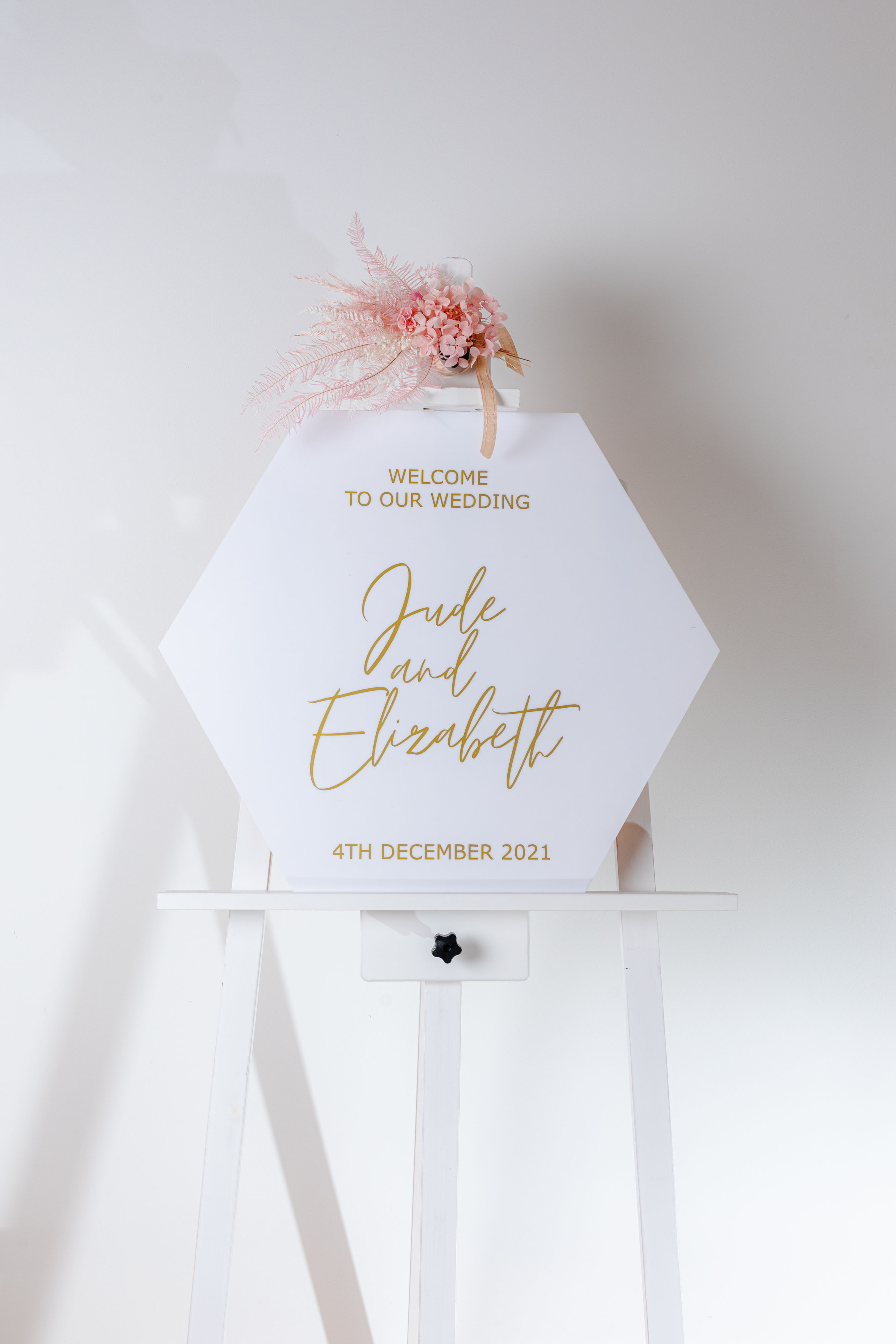 Love and Labels SupplierHero Wedding Decorations