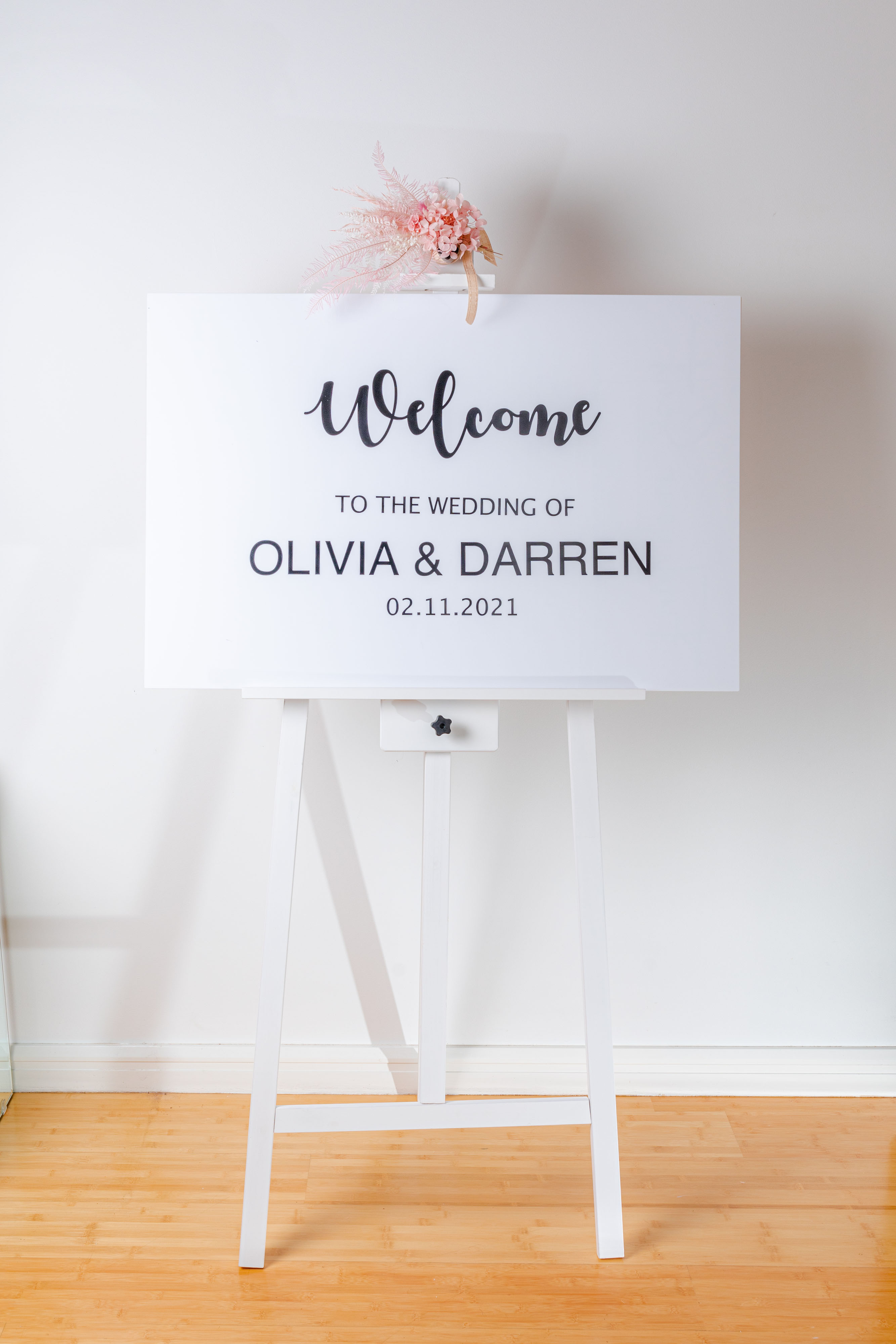 Love and Labels SupplierHero Wedding Decorations