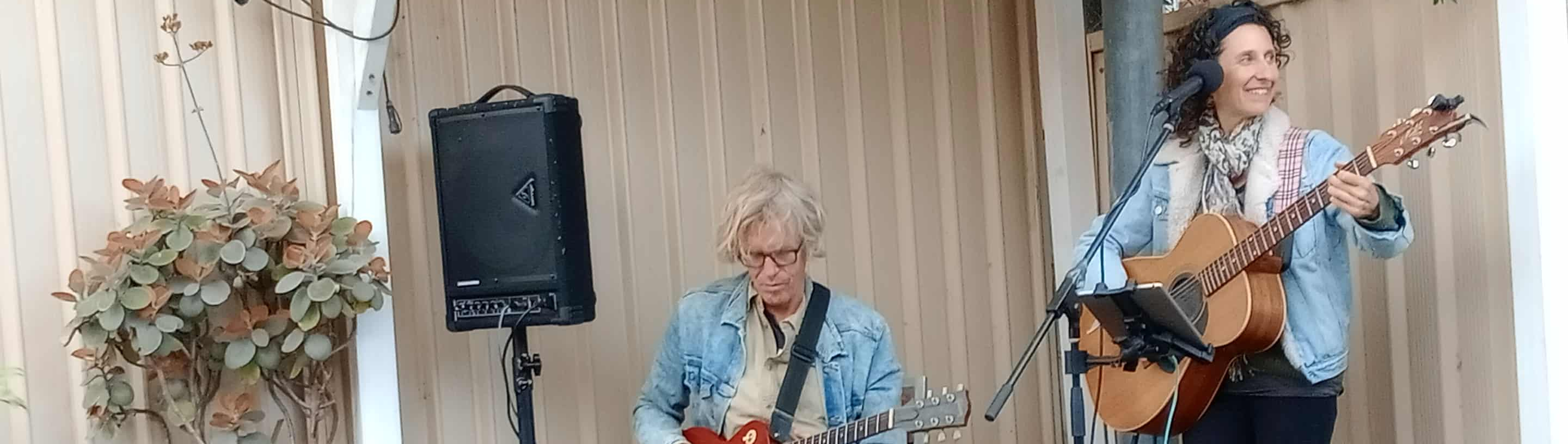 Mem Davis Duo SupplierHero Wedding Music