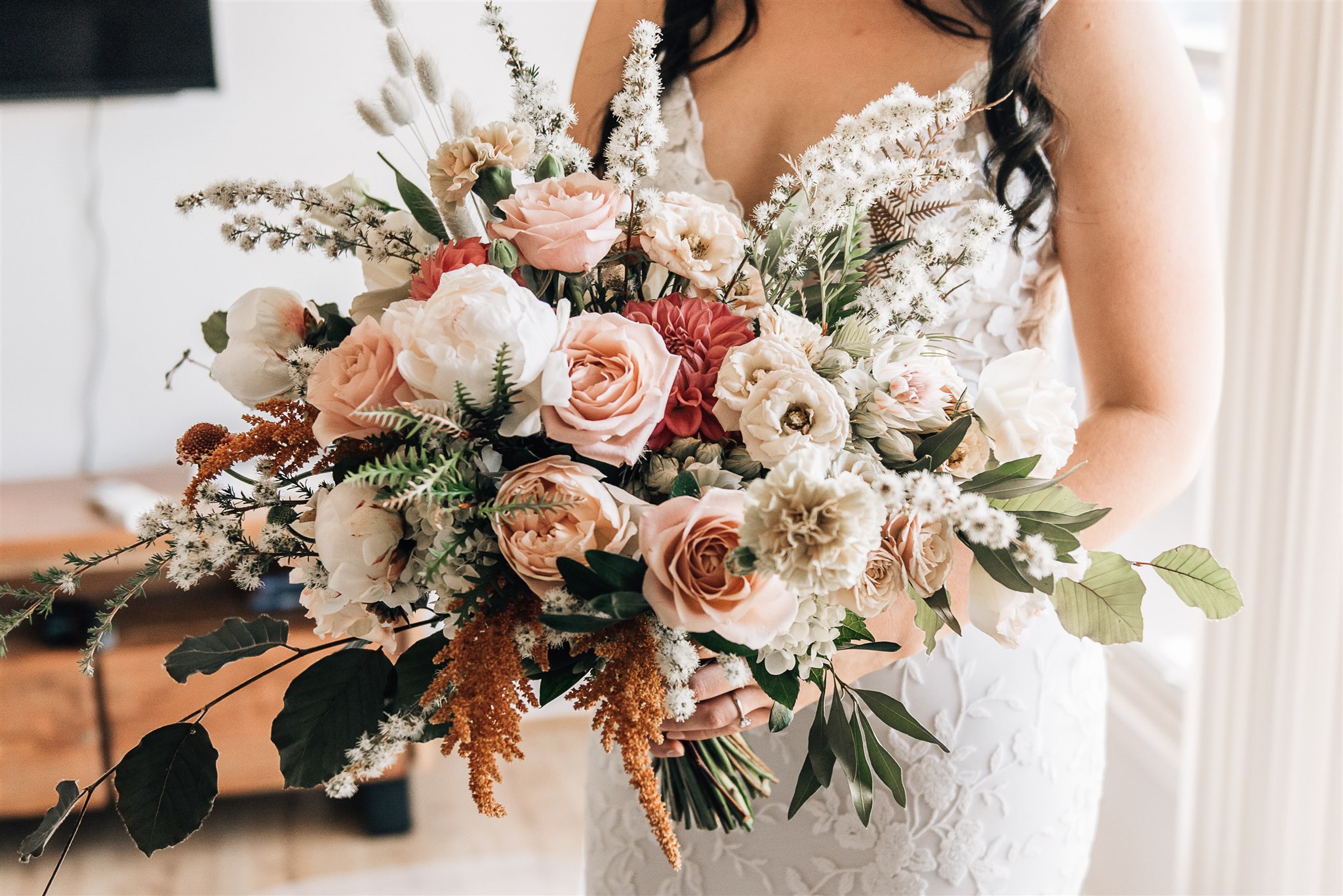 MeOhMy Flowers SupplierHero Wedding Flowers