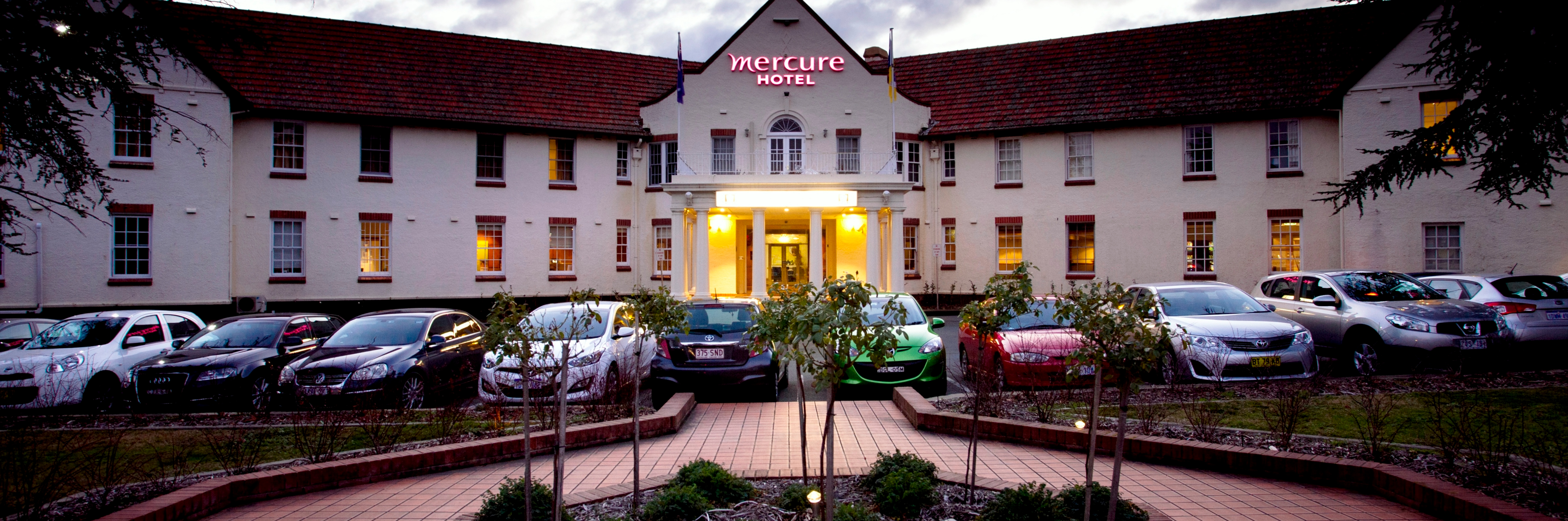 Mercure Canberra SupplierHero Wedding Venues