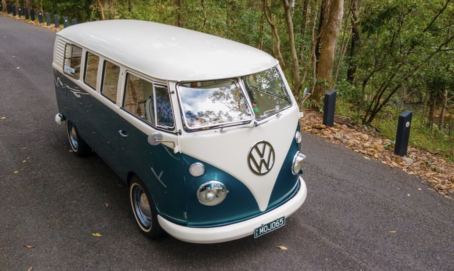 MOJO Emerald Bus - Kombi Hire