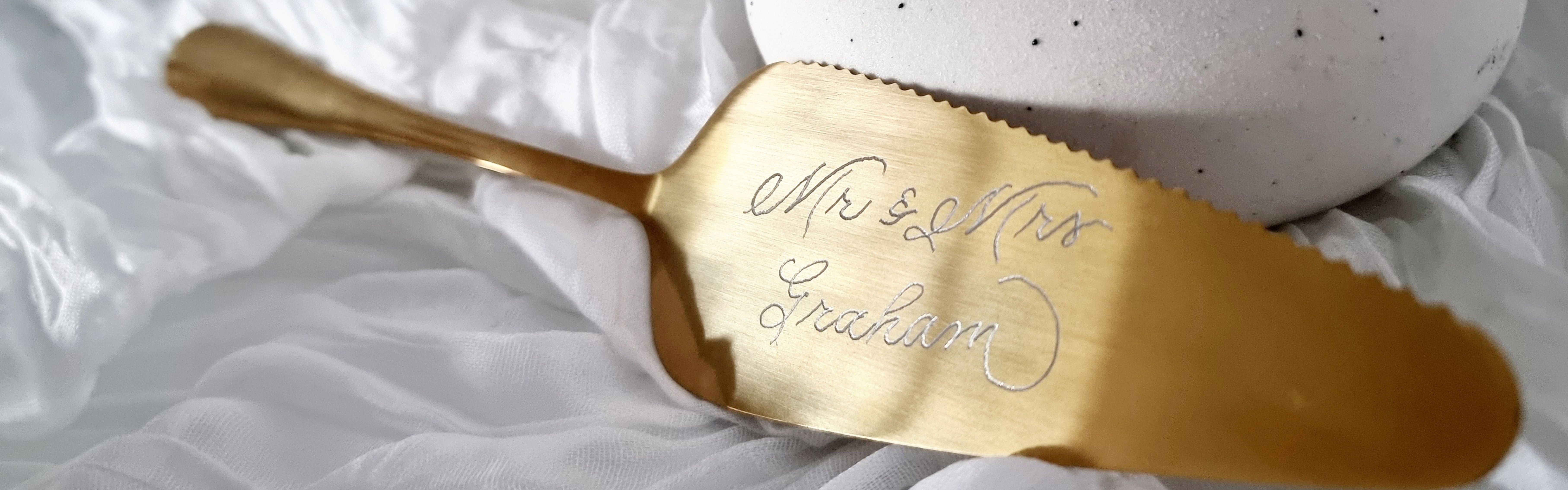 Pamela Mutsau - Calligraphy & Art SupplierHero Wedding Invitations