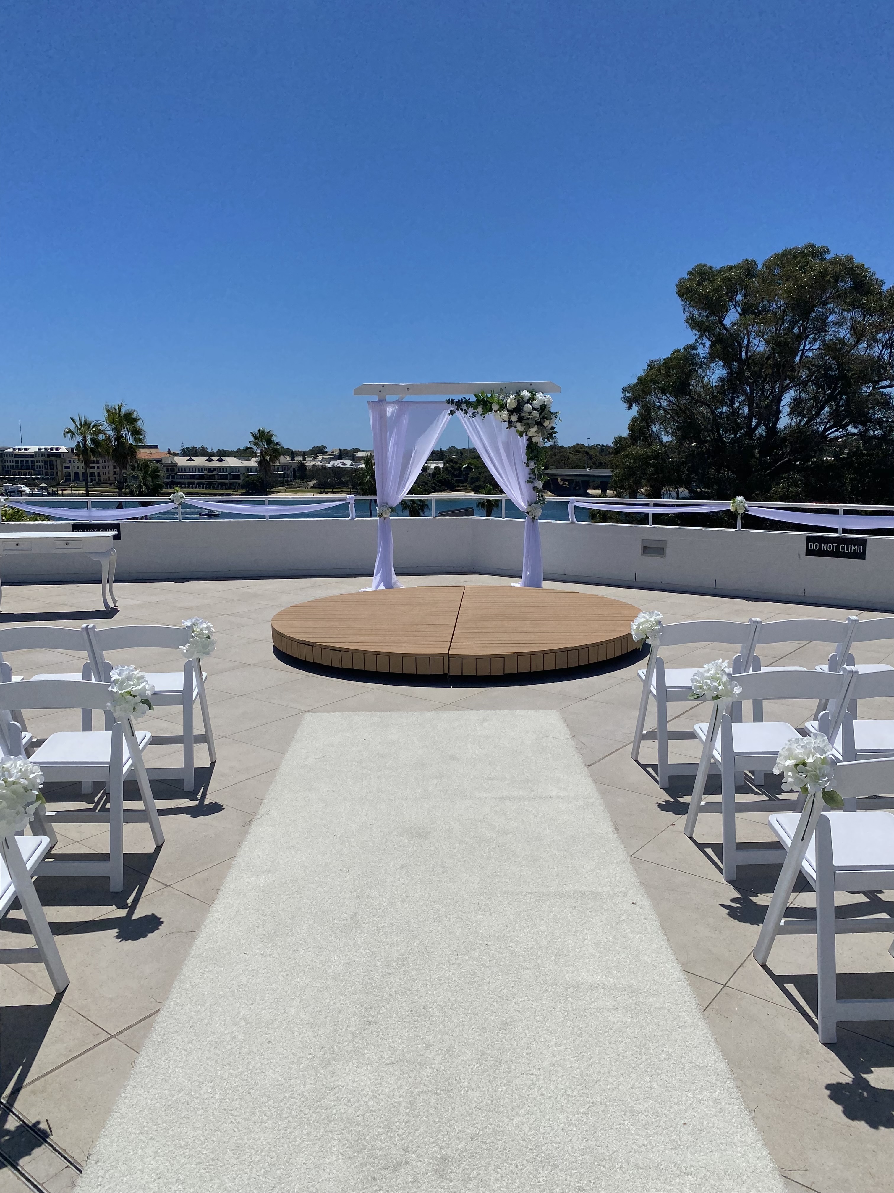 Pedestal & Decoration Hire SupplierHero Wedding Decorations