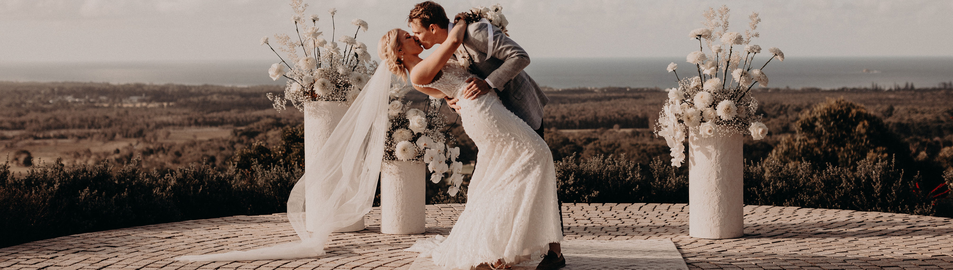 PIKT Flower Farm & Florist SupplierHero Wedding Flowers
